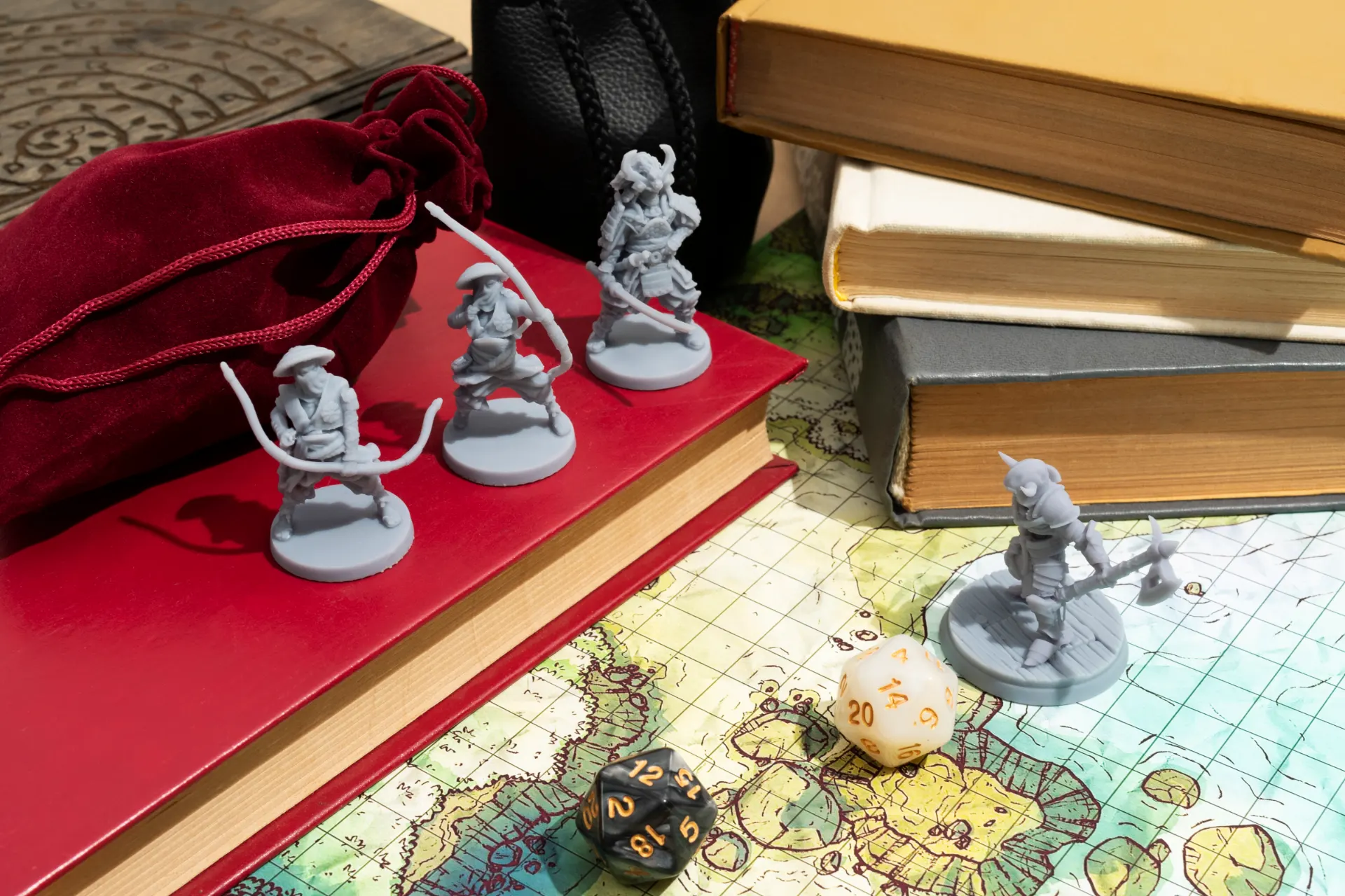 Miniaturas e dados sobre o mapa